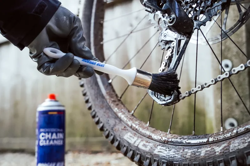 Morgan Blue Road/MTB Chain Cleaning Brush-2