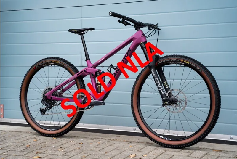 Transition Smuggler Carbon 2023 Medium GX Orchid Ex-Demo