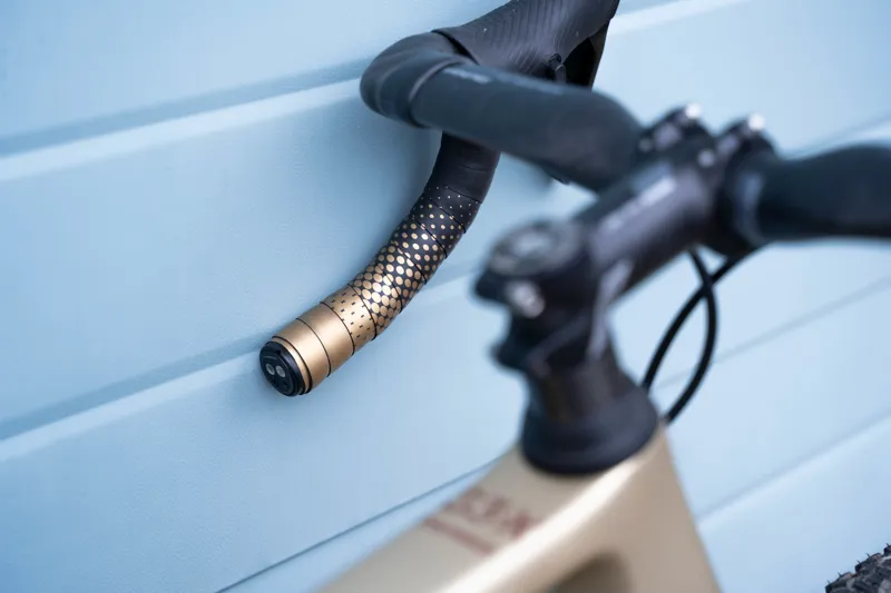 Colnago G3-X Carbon Gravel Bike Gold with Classified Powershift Ex-Demo Size 49c-9