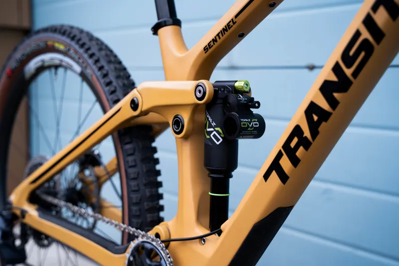 Transition Sentinel Carbon 2021 Medium Loam Gold Ex-Staff Bike-3