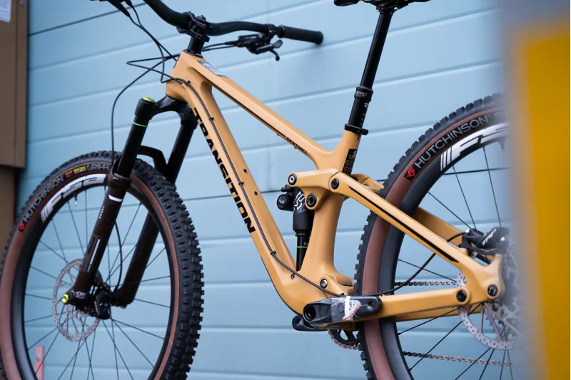 Transition Sentinel Carbon 2021 Medium Loam Gold Ex-Staff Bike-2