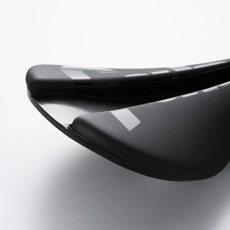 Fabric Line Race Shallow Road Bike Saddle with Ti Rails Black FSD-21 -4