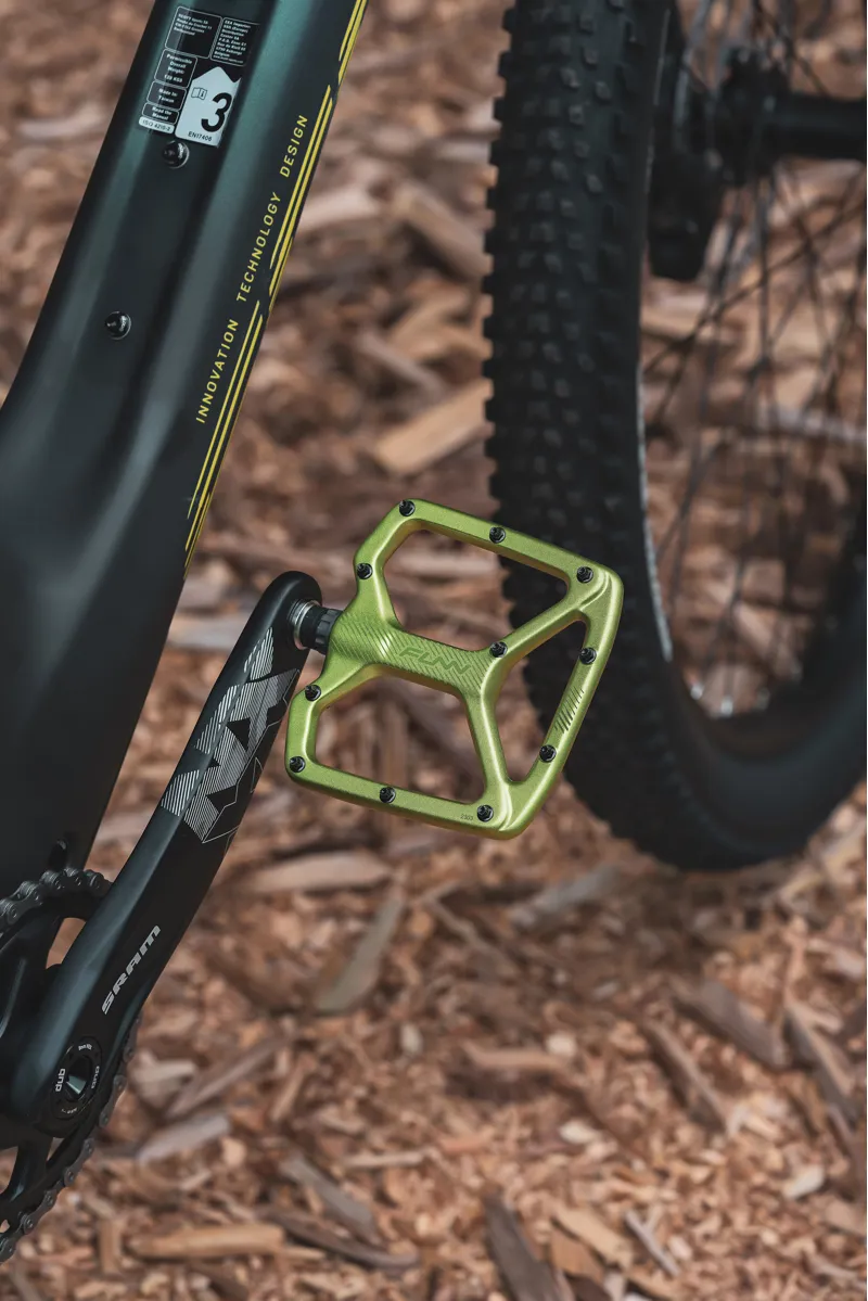  Funn Python 2 Alloy MTB Flat Pedals With Long Adjustable Pins Green-11