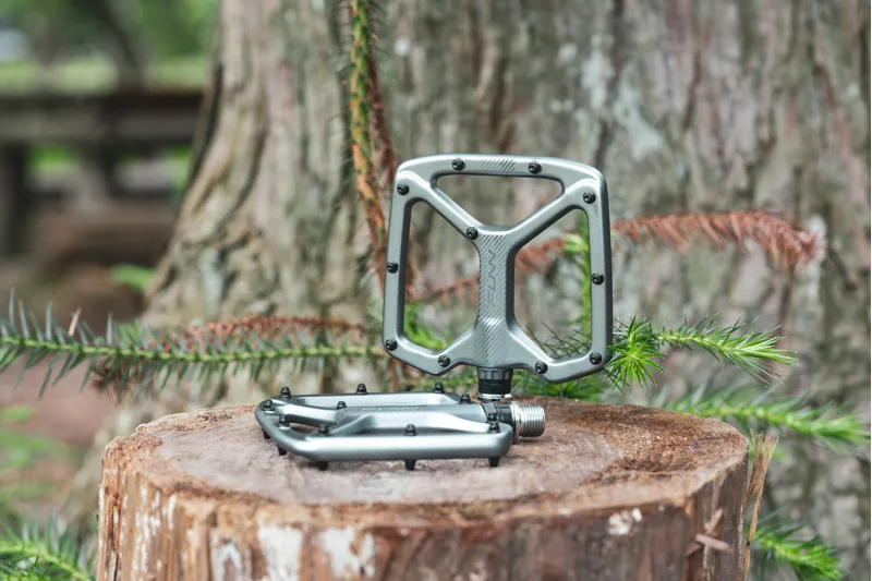 Funn Python 2 Alloy MTB Flat Pedals With Long Adjustable Pins Grey-7