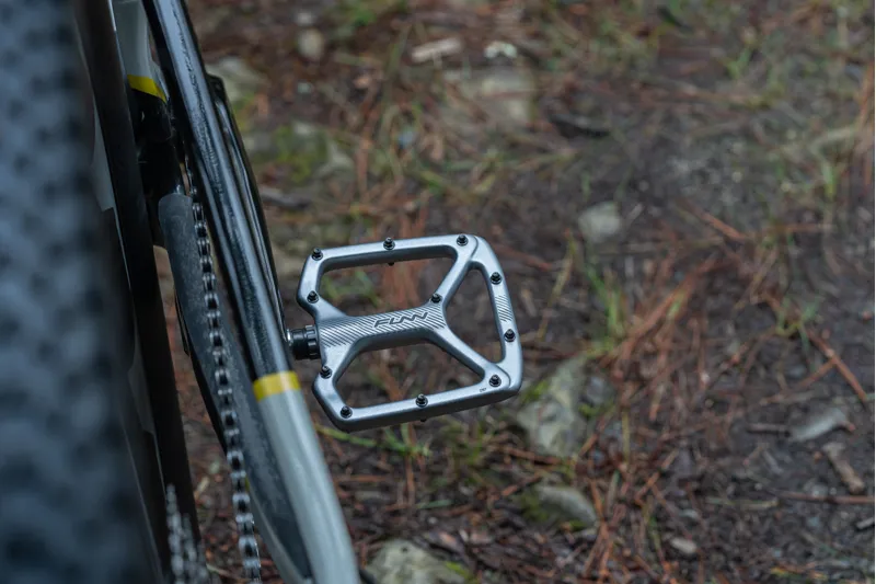 Funn Python 2 Alloy MTB Flat Pedals With Long Adjustable Pins Grey-12
