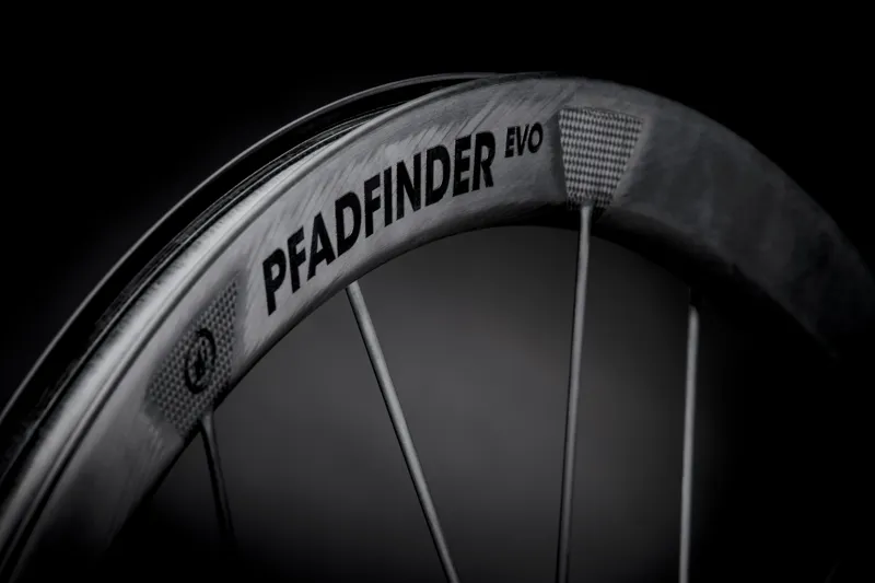 Lightweight Wheels Pfadfinder Evo Disc Carbon Gravel Wheelset Tubeless Ready-9