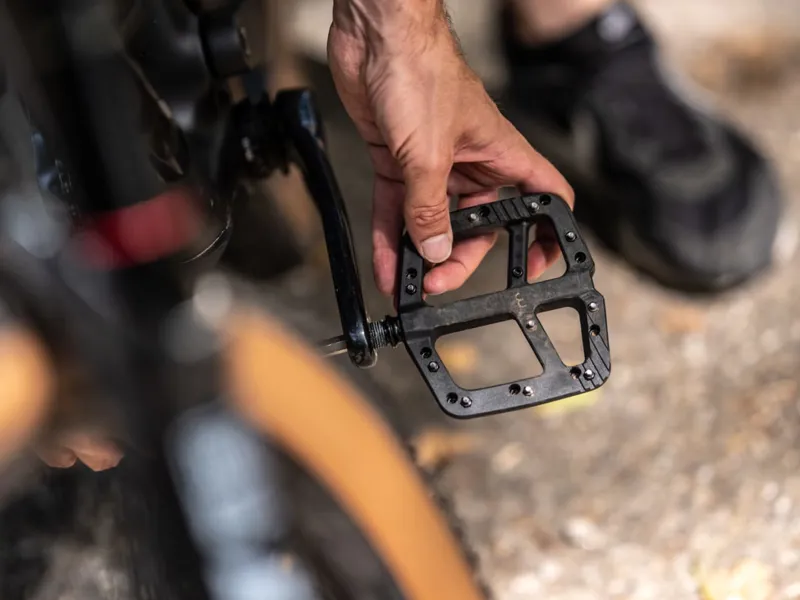 BBB Decoder MTB Flat Pedals Black BPD-37-6