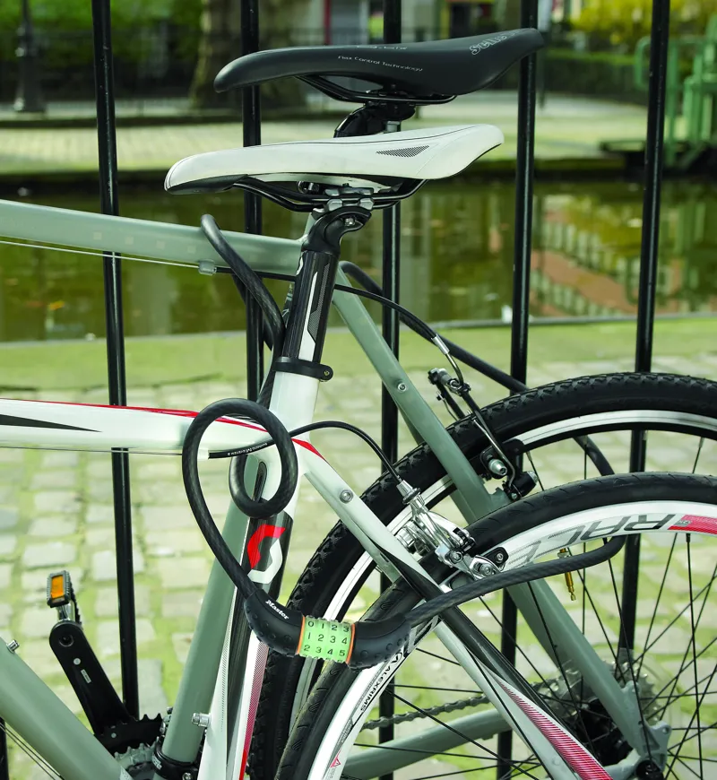 Master Lock Bicycle Cable Glow Combination Lock 12mm X 1.8m 8190-3