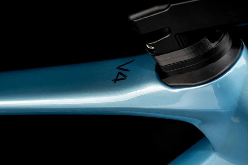 Colnago V4 Disc 2025 Complete Caron Road Bike Vision SC45 Wheels Ultegra Di2 12s VDBL-3