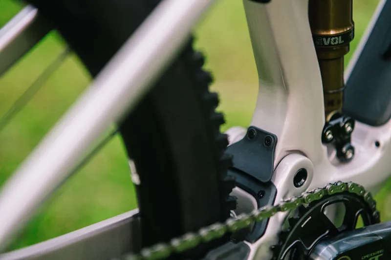 Transition Spur Carbon MTB XT Di2 Complete Bike Frostberry-2