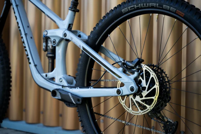 Transition Spire Alloy Medium NX Hint Of Blue Ex-Demo-11