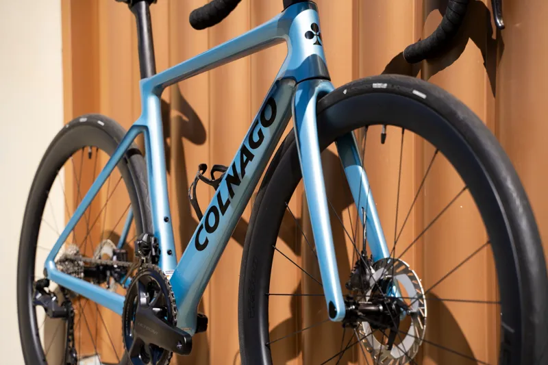 Colnago V4 Disc 2025 Complete Road Bike SC45 Wheels Ultegra Di2 12s-9
