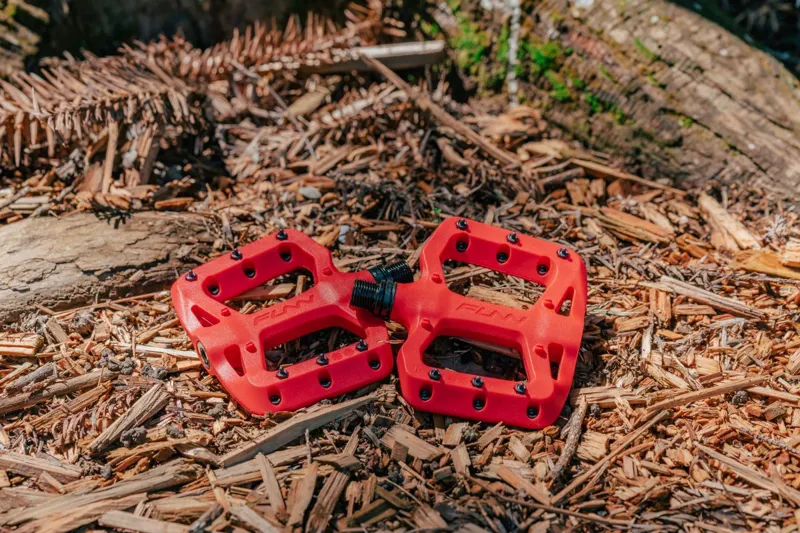 Funn Taipan S MTB Flat Platform Pedals for Smaller Feet Red-2