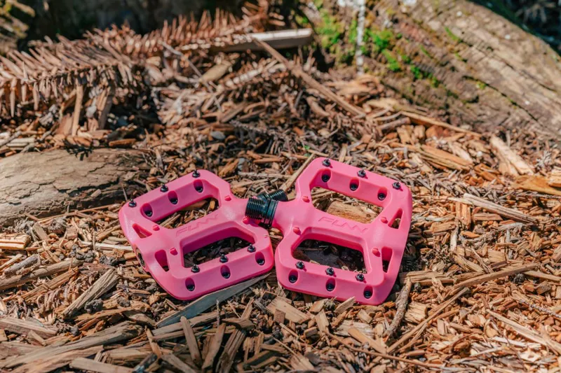 Funn Taipan S MTB Flat Platform Pedals for Smaller Feet Pink-2