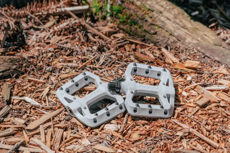 Funn Taipan S MTB Flat Platform Pedals for Smaller Feet Grey-2