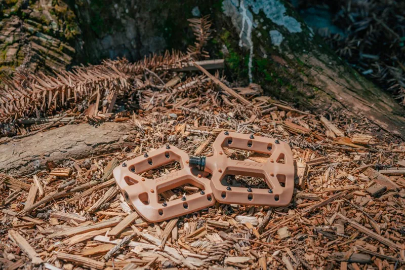 Funn Taipan MTB Enduro Trail XC Flat Pedals GRP Brown-2