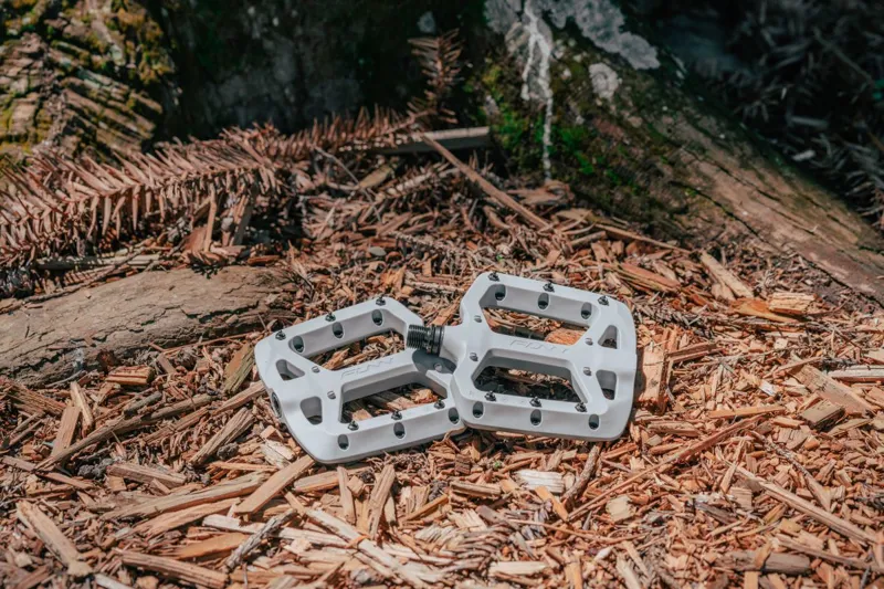 Funn Taipan MTB Enduro Trail XC Flat Pedals GRP Grey-2