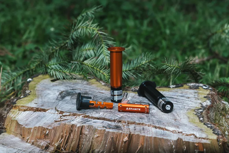 Granite Stash RCX Road/Gravel Bike Tool Kit With Compression Plug Black-4