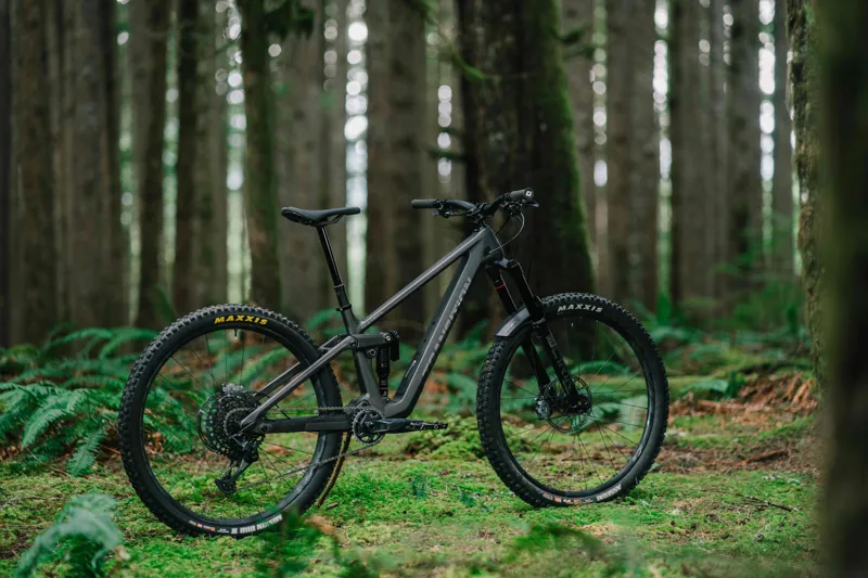 Transition Sentinel V3 Carbon MTB Complete Bike  XT Graphite Grey-2