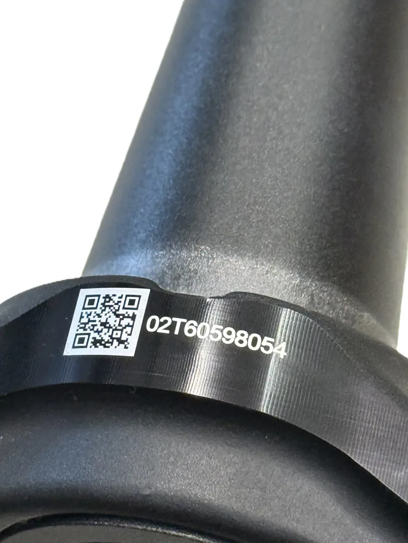 Rockshox ZEB Ultimate -  Charger 3.2 - 160mm - 29er - Linear XL W/Buttercup - Steerer cut to 193mm-2
