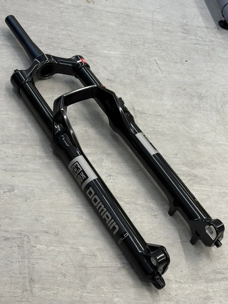 RockShox Domain Gold - 160mm - 29 -  44mm Offset Fork - Steerer cut to 183mm - Unused fork removed from a brand new bike-1