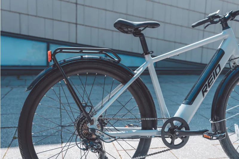 Reid Pulse SO 7 Speed 700C Commuter Ebike in Cool Grey-5