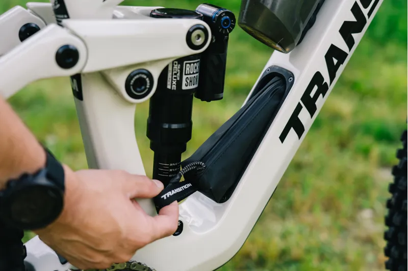 Transition Sentinel V3 Carbon MTB Complete Bike XT Glacier White-3