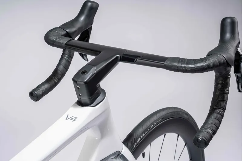 Colnago V4 Disc 2025 Complete Caron Road Bike Vision SC45 Wheels Ultegra Di2 12s VDWH-4