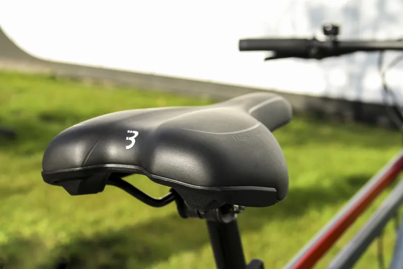 BBB Meander Upright Unisex Urban/E-Bike Saddle 225mm Black BSD-94-4