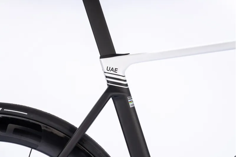 Colnago V5rs Disc 2025 Complete Carbon Road Bike with Ultegra 12 Speed Di2 SDM5-7