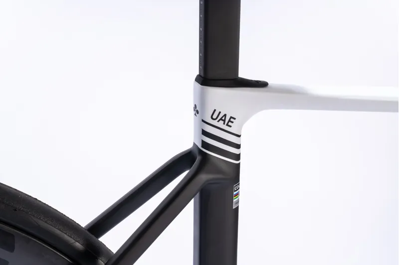 Colnago V5rs Disc 2025 Complete Carbon Road Bike with Dura Ace 12 Speed Di2 SDM5-8