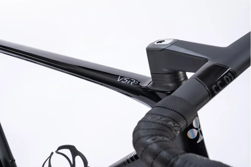 Colnago V5rs Disc 2025 Complete Carbon Road Bike with Ultegra 12 Speed Di2 VRBK-10