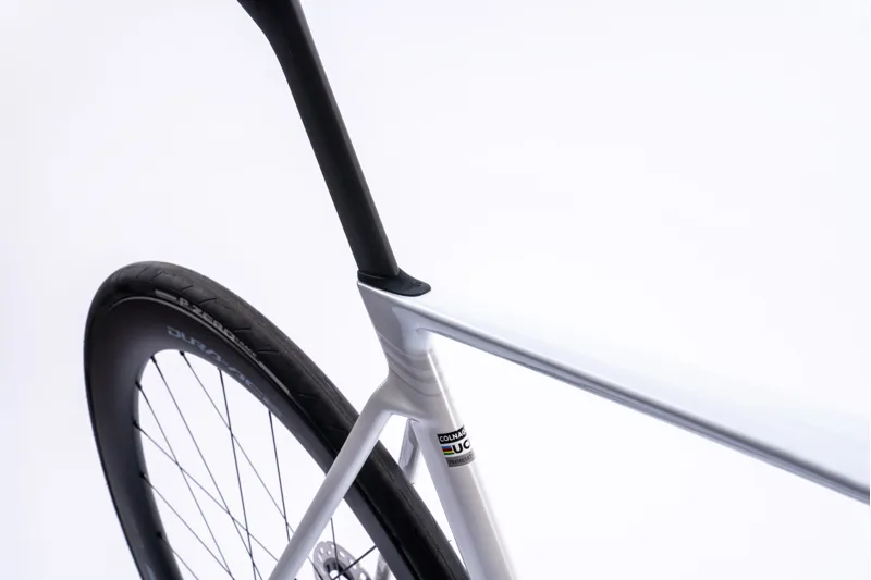 Colnago V5rs Disc 2025 Complete Carbon Road Bike with Ultegra 12 Speed Di2 VRWB-10