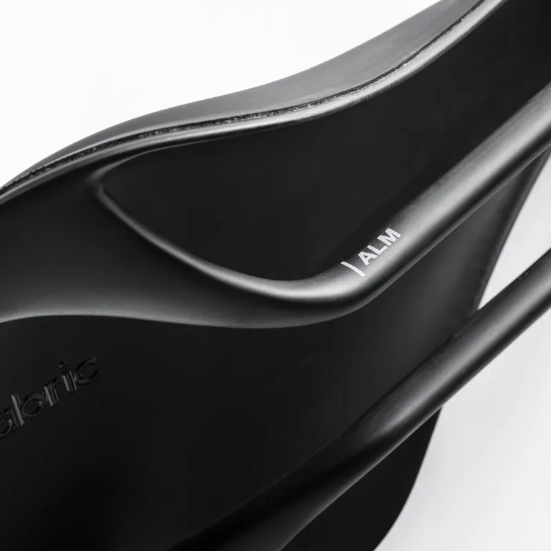 Fabric ALM Halo Saddle Road Bike Saddle with Carbon Fibre Underbody Black-6