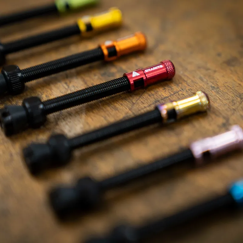 Granite JUICY NIPPLE Tubeless Valve with Valve Cap/Removal Tool Black-5