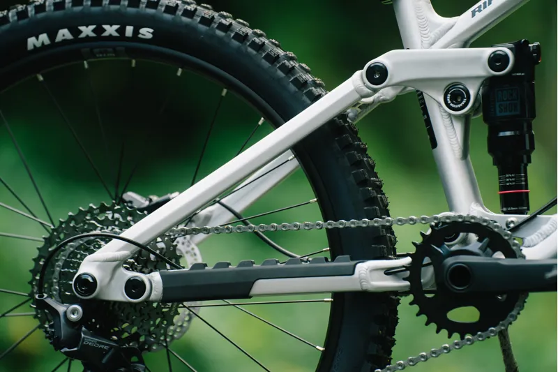 Transition Ripcord Complete Bike 130mm Travel Kids MTB Raw Alloy-4