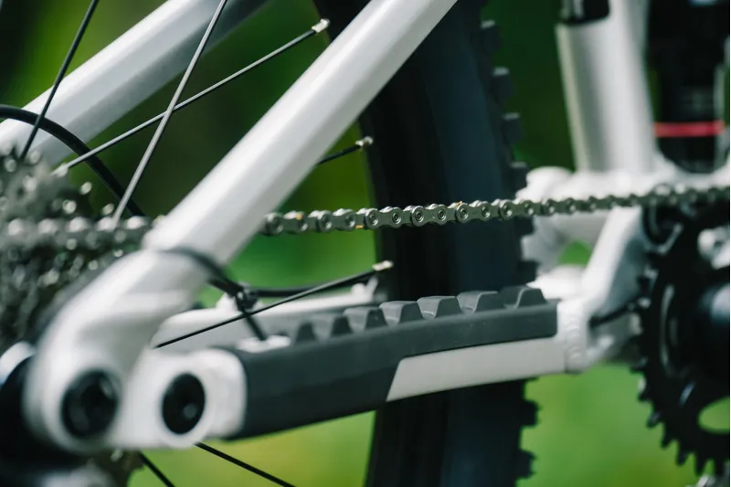 Transition Ripcord Complete Bike 130mm Travel Kids MTB White Red-9