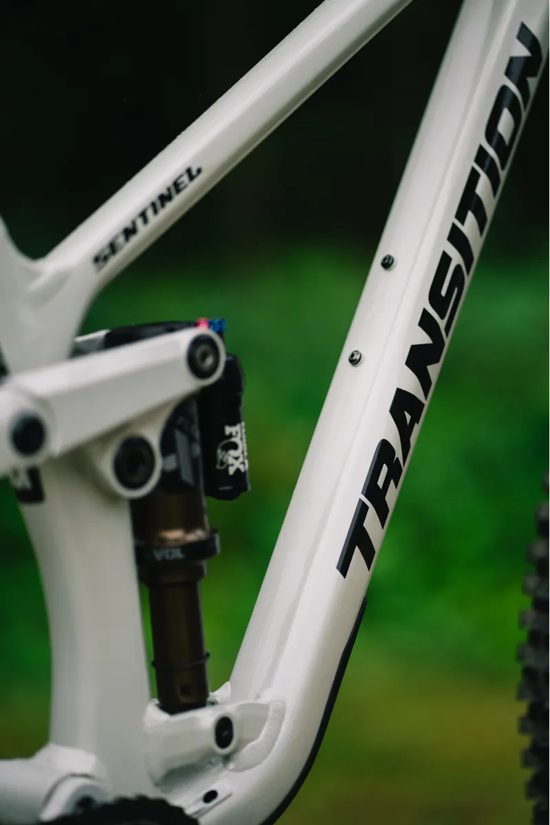 Transition Sentinel V3 Alloy MTB Complete Bike Deore Graphite Grey-1