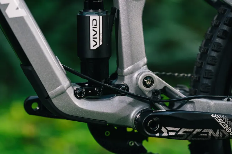 Transition TR11 Alloy Downhill Complete Bike SRAM GX Nightshade-7