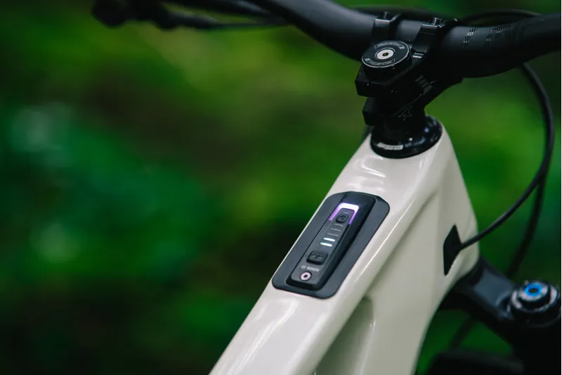 Transition Regulator CX Carbon MTB Deore Complete Ebike Glacier White-4