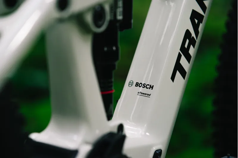 Transition Regulator CX Carbon MTB Deore Complete Ebike Glacier White-6