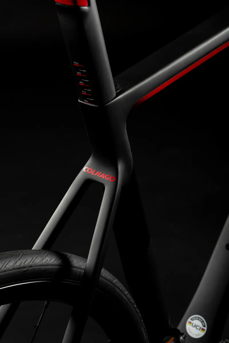 Colnago V3 Disc Carbon Road Bike SRAM Rival AXS Black Red MKBR Colnago V3 Disc Carbon Road Bike SRAM Rival AXS Black Red MKBR