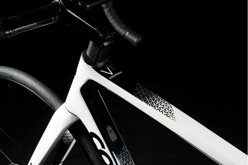 Colnago V3 Disc 2023 Complete Road Bike Shimano Ultegra Di2 12 spd Black White MKWK-8
