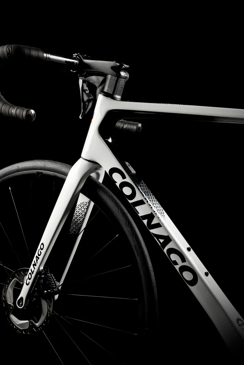 Colnago V3 Disc 2023 Complete Road Bike Shimano Ultegra Di2 12 spd Black White MKWK-11