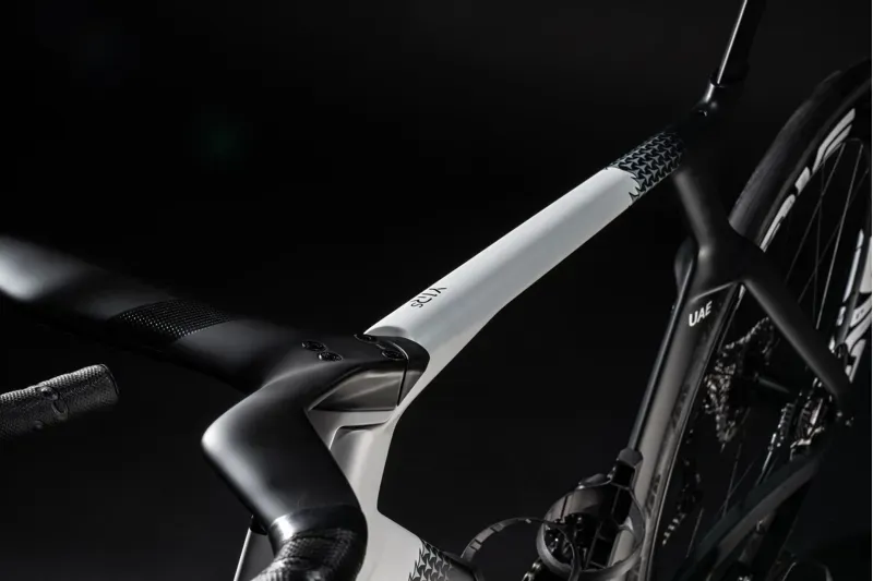 Colnago Y1RS Disc 2025 Carbon Road Aero Frameset UAE SDM5-5